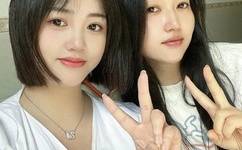 欧美又粗又大AAAA片